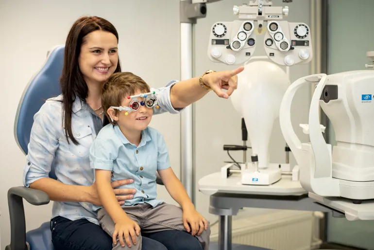 Krátkozrakosť u detí. Dokážeme rýchlo rastúce dioptrie zastaviť?