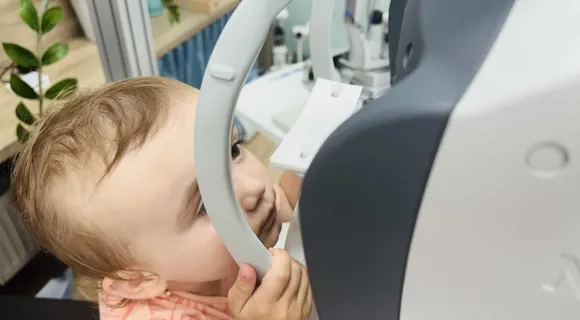 Novinky v manažmente krátkozrakosti u detí: Nízkokoncentrovaný atropín už čoskoro aj v Európe