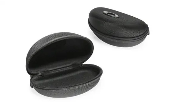 Oakley púzdro stredne veľké