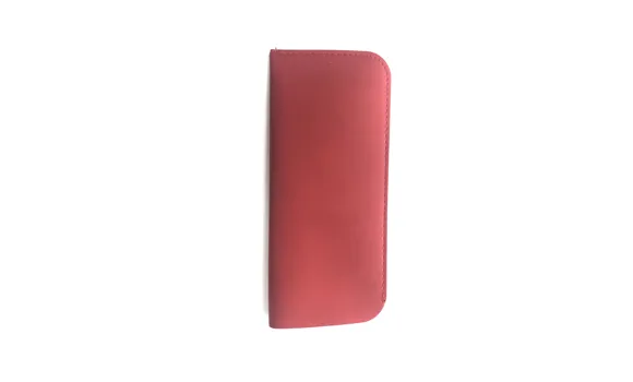 Mäkké koženkové púzdro červené